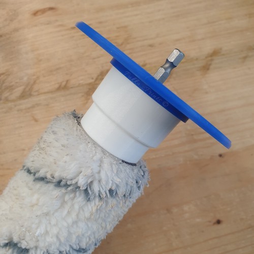 Paint roller cleaner spinner